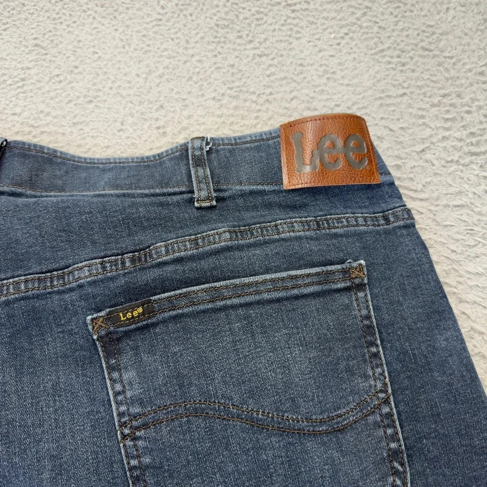 Lee Extreme Motion MVP Jeans Mens 48x32 Blue Denim Relaxed Fit Straight Leg
